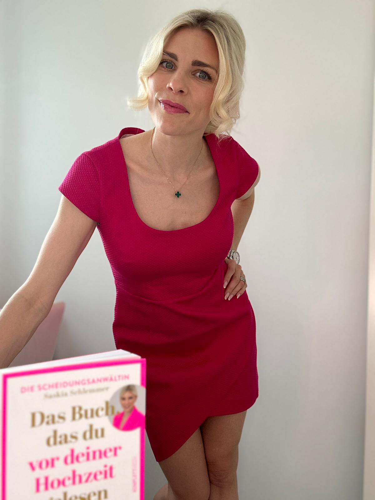 Saskia Schlemmer Power Pink SOPHIA MALINA WILD Saskia Schlemmer Power Pink SOPHIA MALINA WILD