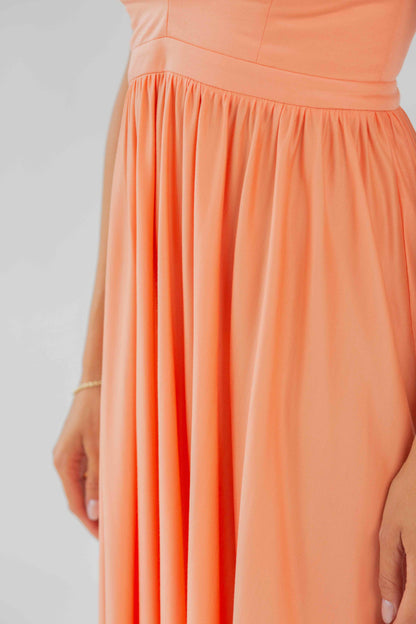 Weicher, elastischer Modalstoff in Apricotfarben – Stoffdetail des Malina Kleids